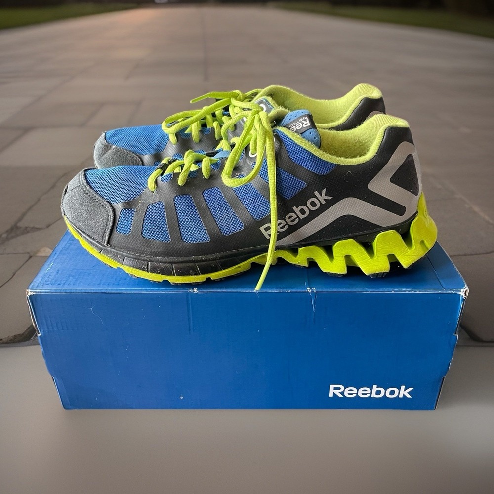 Boys 5.5 REEBOK ZigKick Running Shoes Blue Black Green Silver V45674